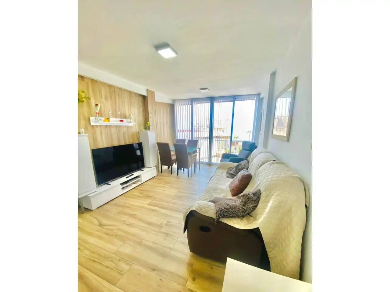 Living room of Flat for rent in Rincón de la Victoria  with Air Conditioner, Heating and Parquet flooring