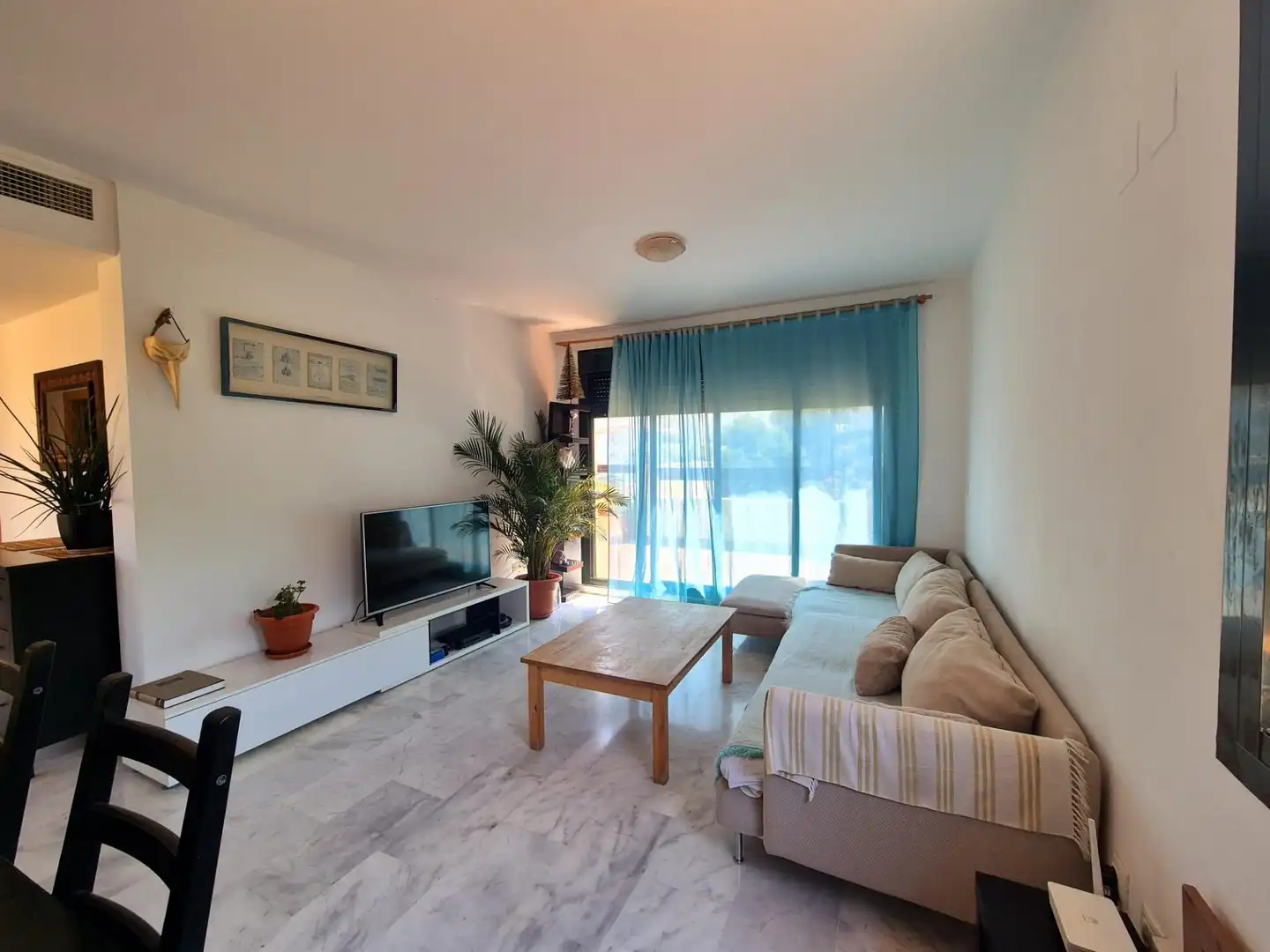 Sala d'estar de Àtic en venda en Mijas amb Jardí privat, Terrassa i Balcó