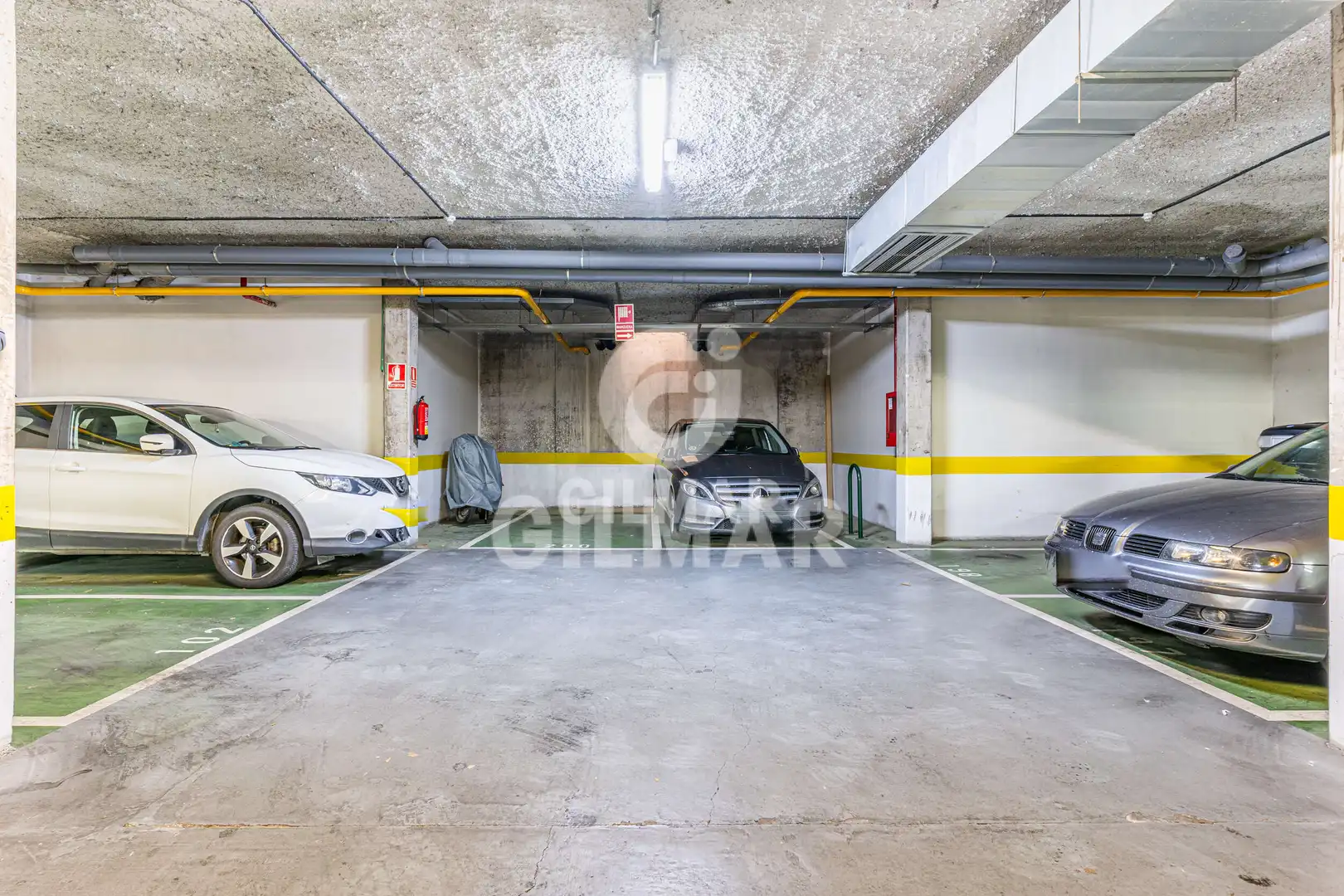 Parking de Ático en venta en Parla con Calefacción, Jardín privado y Trastero
