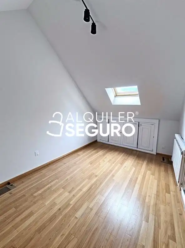 Bedroom of Houses for rent in Madrid  with Heating, Terrace and Storage room