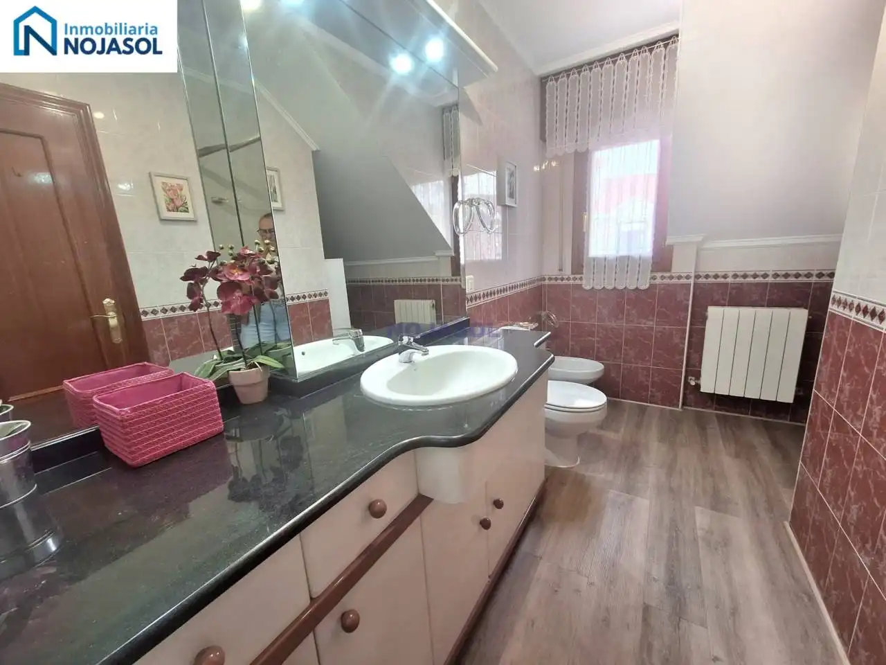 Badezimmer von Wohnungen zum Verkauf in Noja mit Heizung, Terrasse und Möbliert