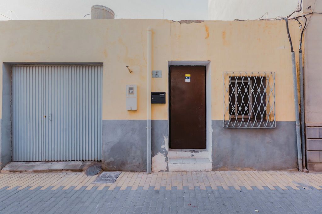 Exterior view of Houses for sale in  Almería Capital