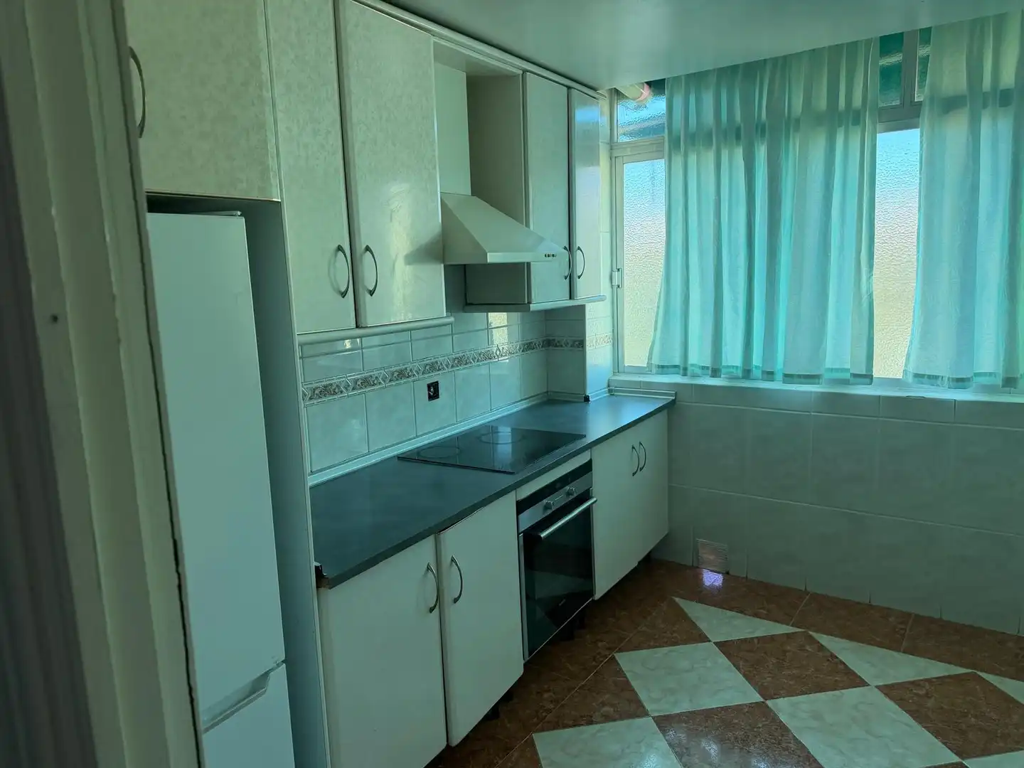Piso con terraza en venta en Peligros, imagen 4