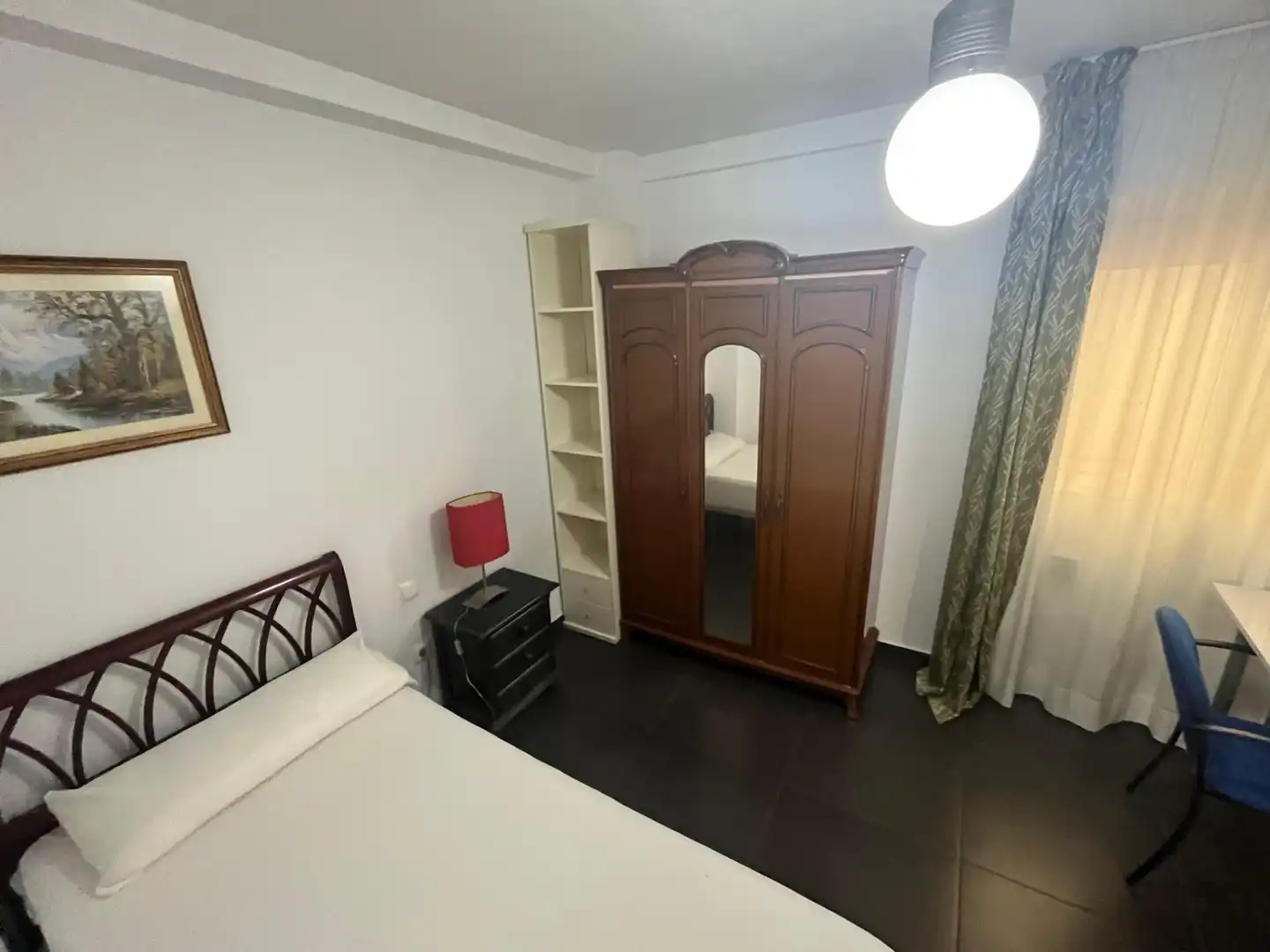 Habitación de Piso en venta en Sevilla con Aire acondicionado, Terraza y Balcón