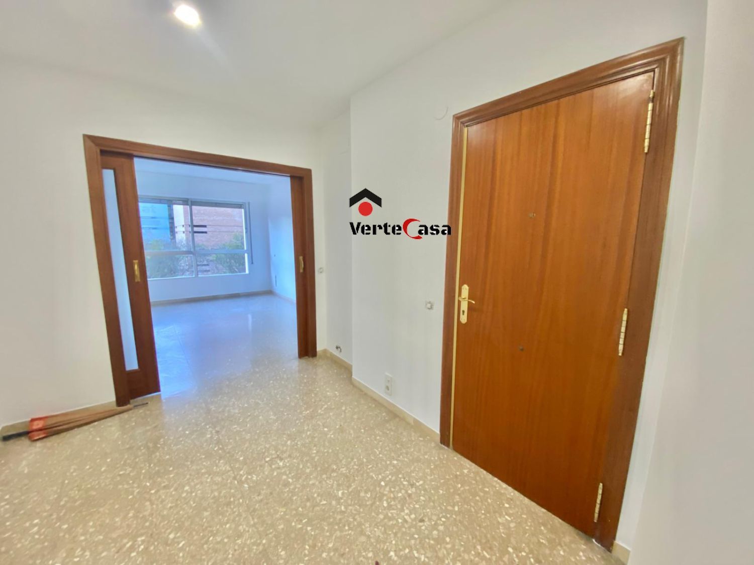 Exterior view of Flat to rent in  Valencia Capital  with Air Conditioner, Heating and Terrace