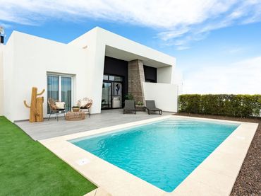 Adossat amb piscina en venda a Algorfa