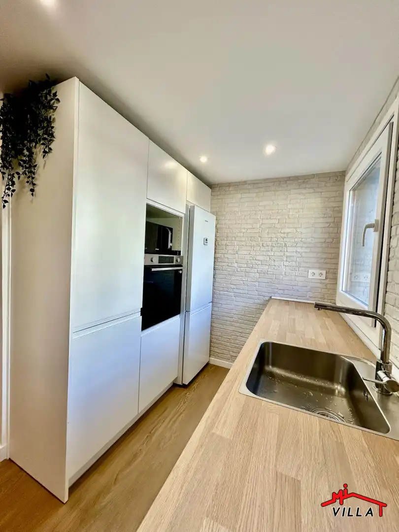 Kitchen of Flat for sale in Laredo  with Heating, Parquet flooring and Balcony