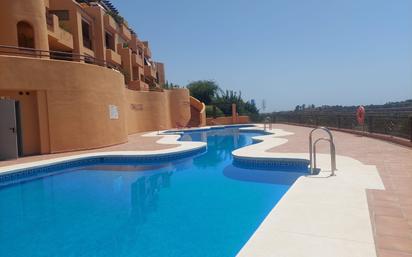 Piscina de Planta baixa en venda en Estepona amb Aire condicionat, Terrassa i Piscina