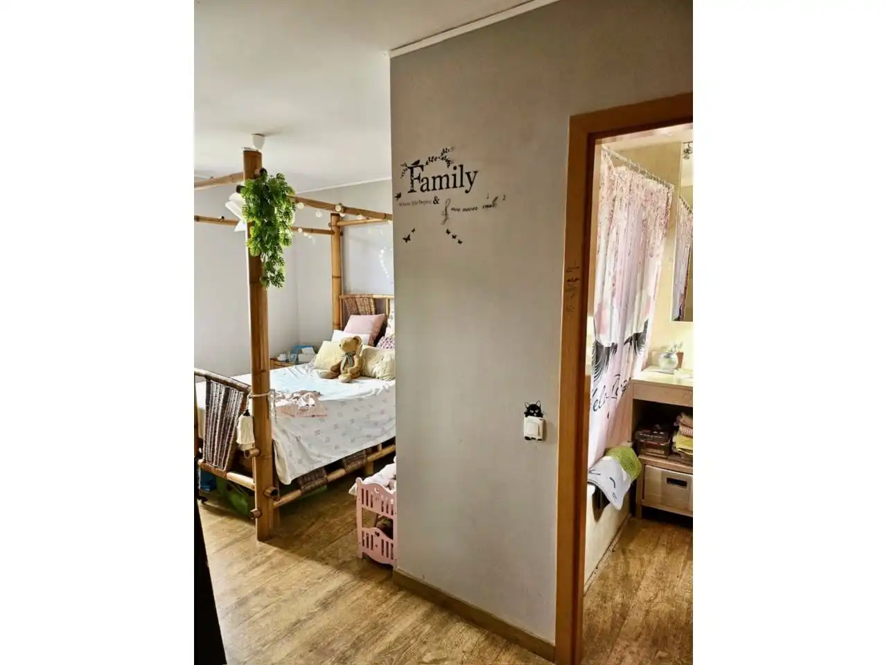 Habitación de Casa o chalet en venta en Vallromanes con Jardín privado, Parquet y Piscina comunitaria