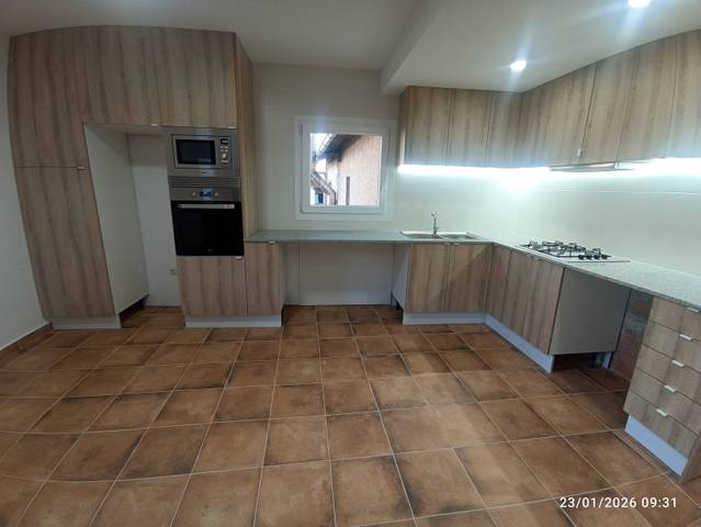 Piso en Alquiler en Carrer Portal en Avià