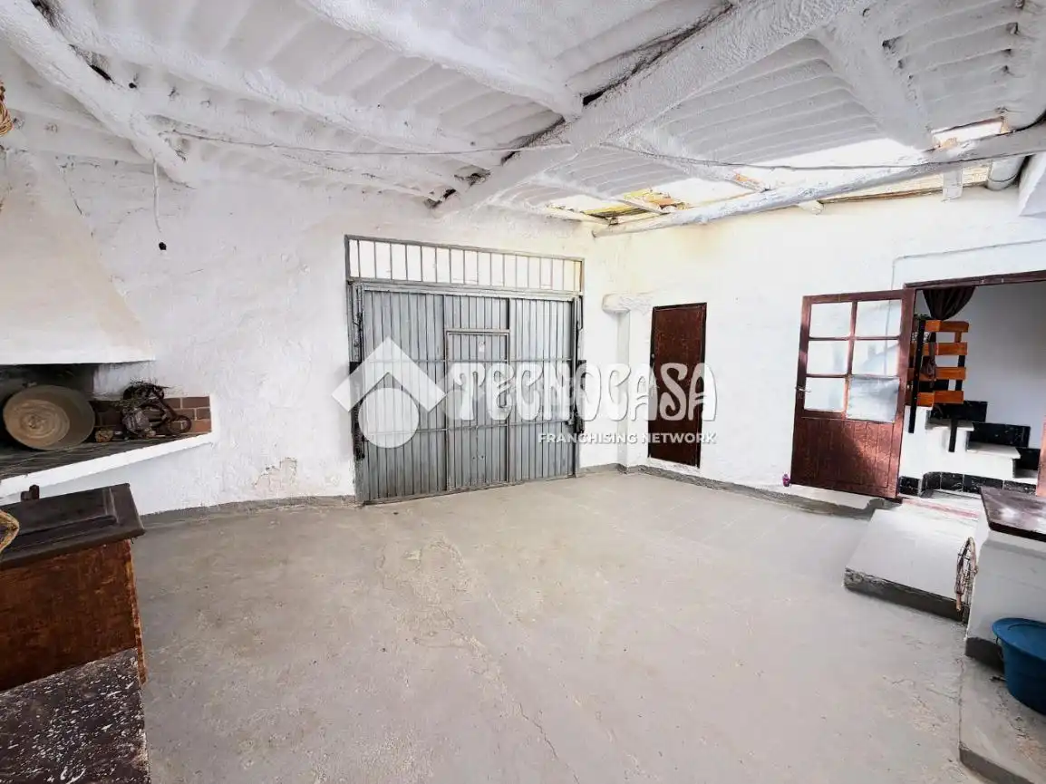 Casa adosada en venta en Campillo de Altobuey con Calefacción, Jardín privado y Terraza