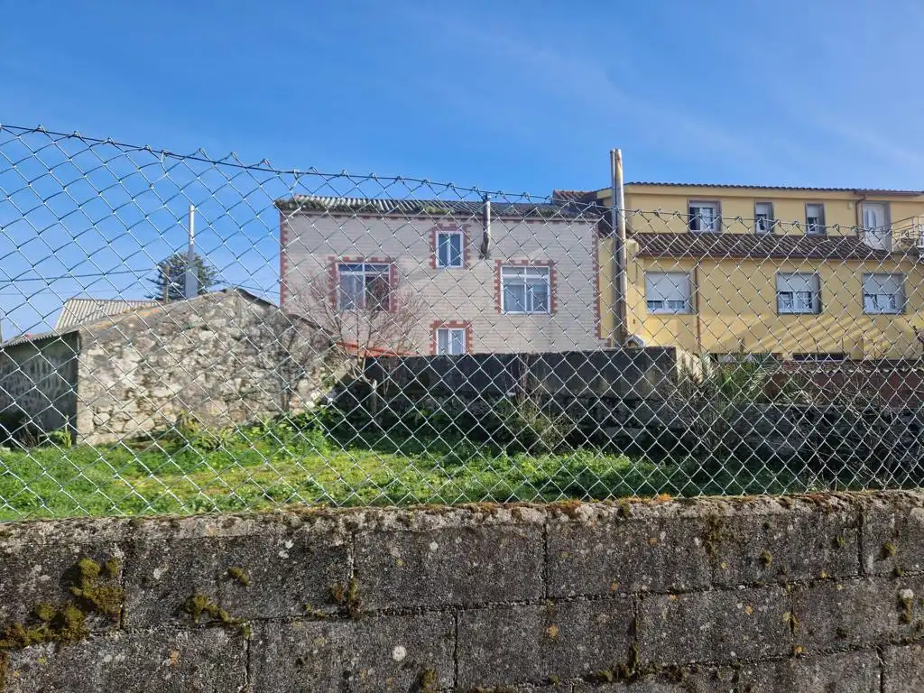 Vista exterior de Casa o xalet en venda en Ribeira amb Jardí privat, Terrassa i Moblat