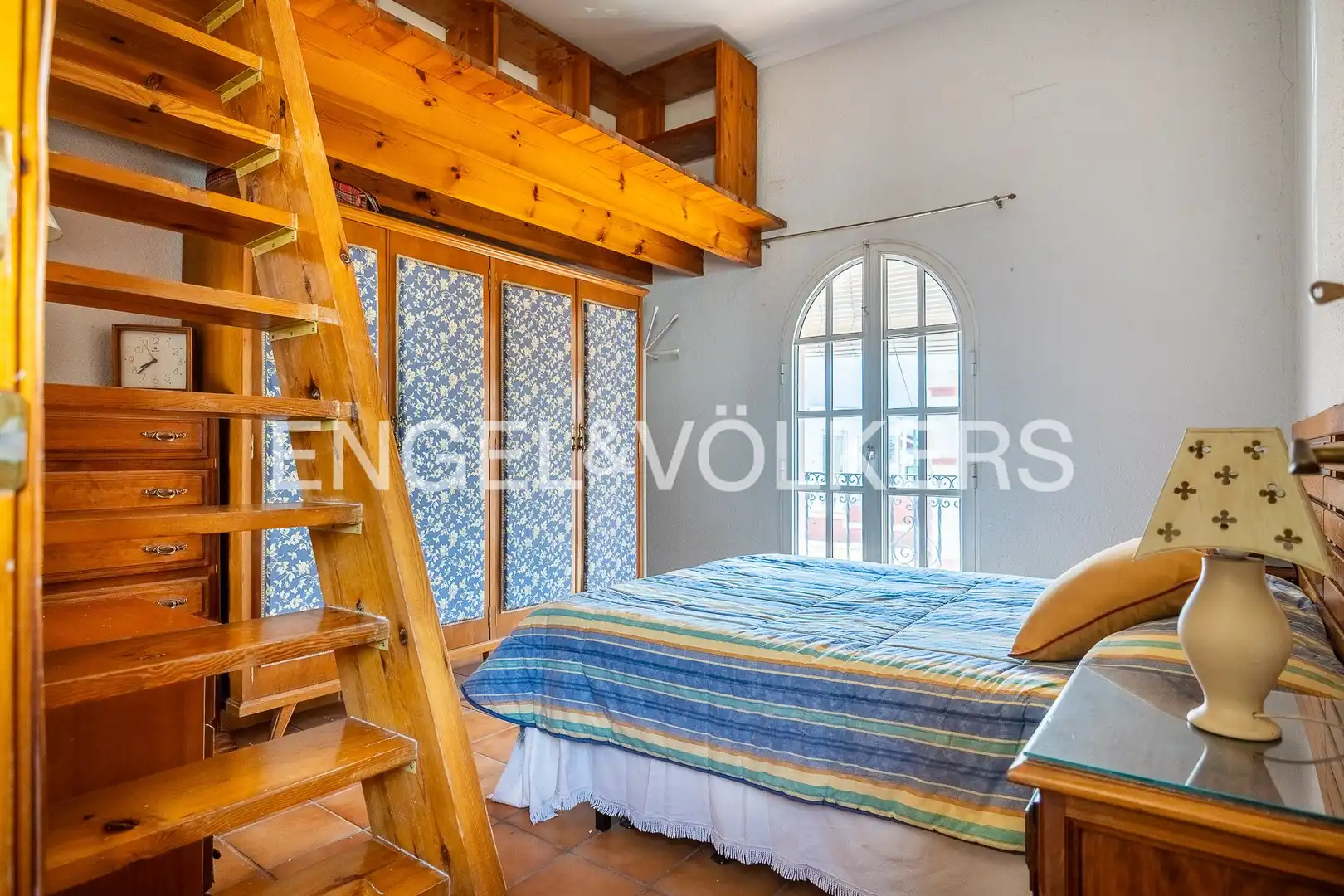Habitación de Dúplex en venta en Sevilla con Aire acondicionado, Calefacción y Amueblado