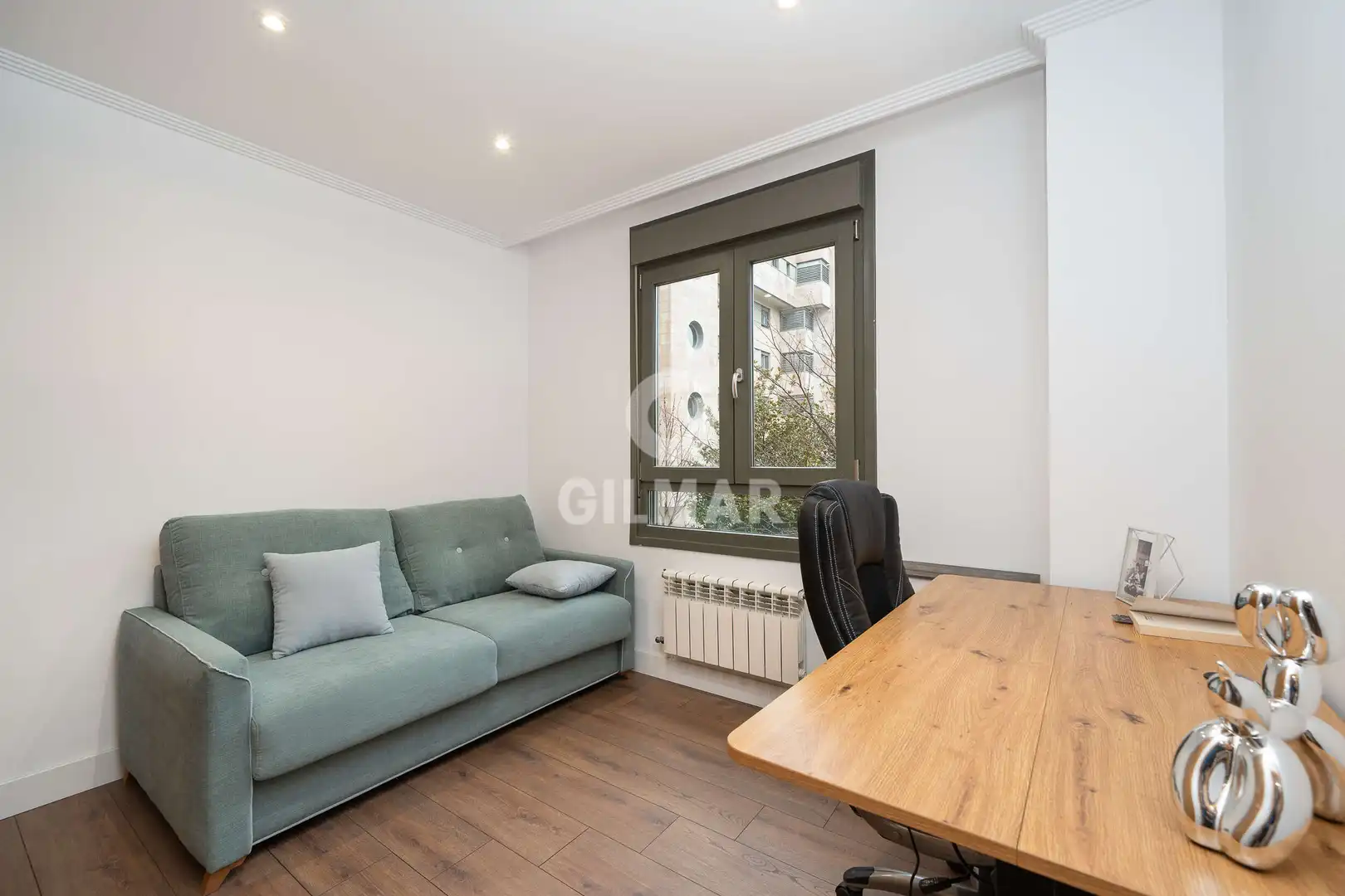 Bedroom of Flat for sale in Madrid  with Heating, Private garden and Storage room