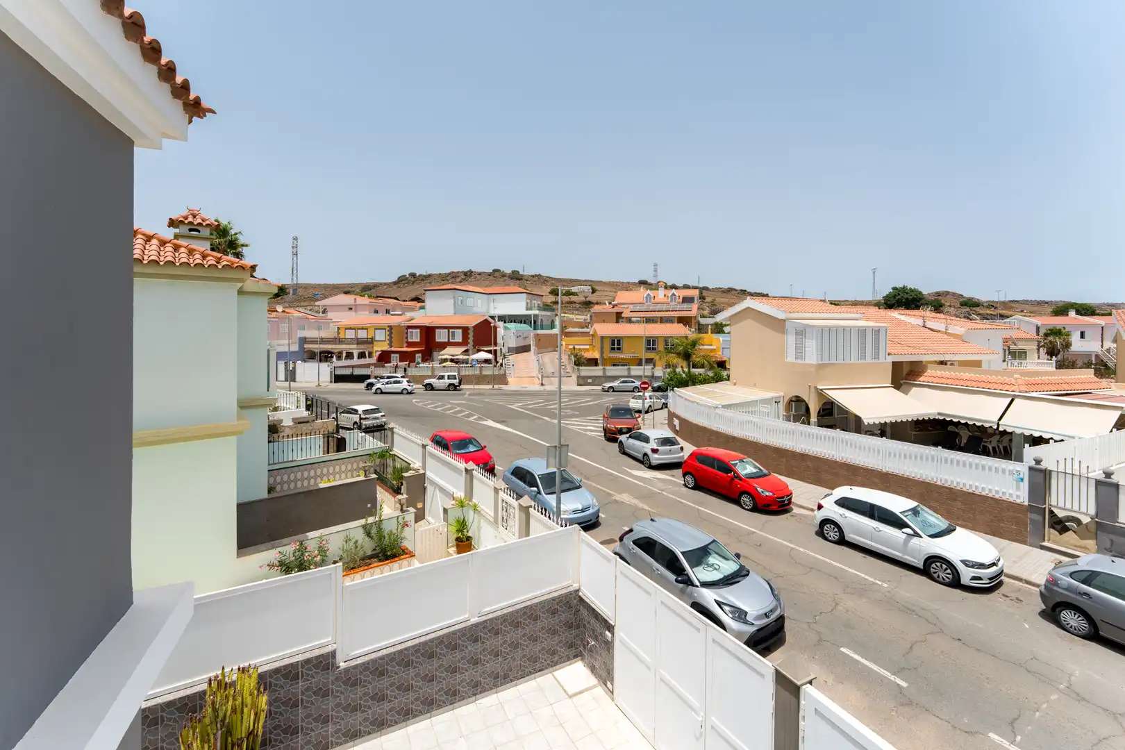 Vista exterior de Casa adosada en venda en San Bartolomé de Tirajana amb Aire condicionat, Calefacció i Terrassa
