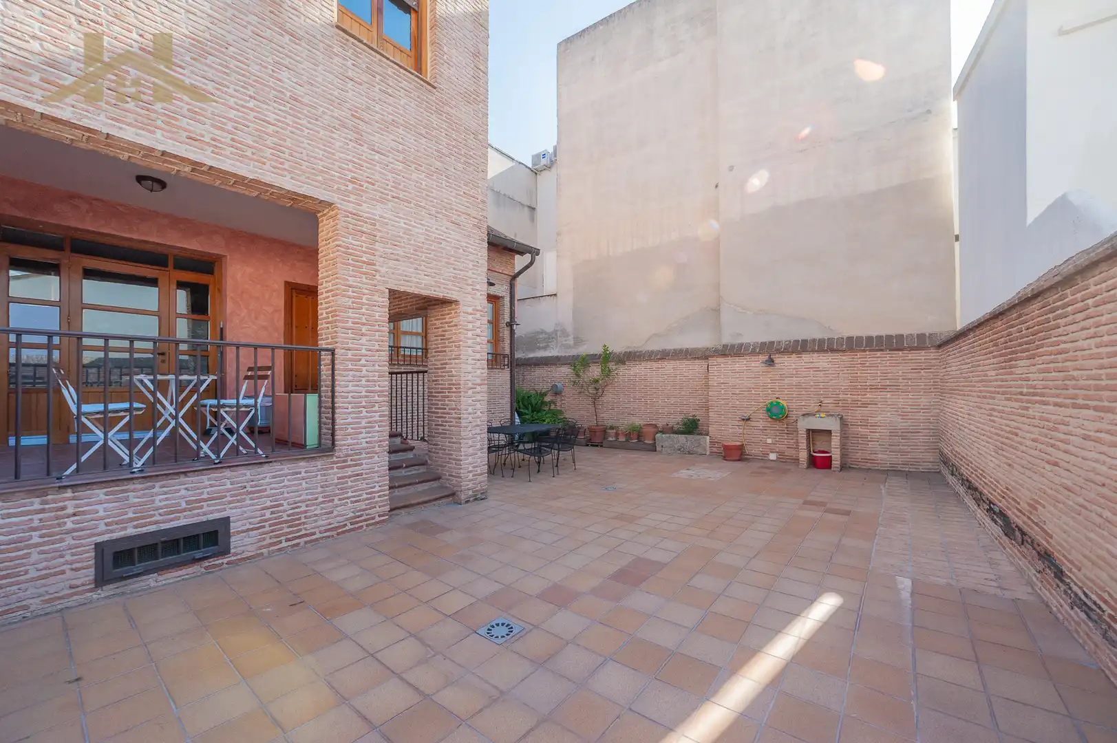 Terrassa de Casa o xalet en venda en Villaviciosa de Odón amb Aire condicionat, Calefacció i Jardí privat