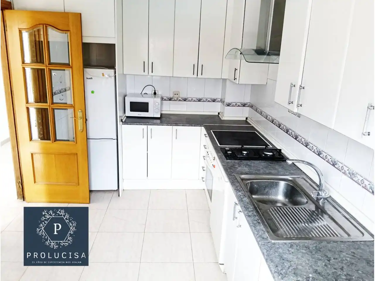 Kitchen of Houses for sale in Moraleja de Enmedio  with Air Conditioner, Heating and Terrace