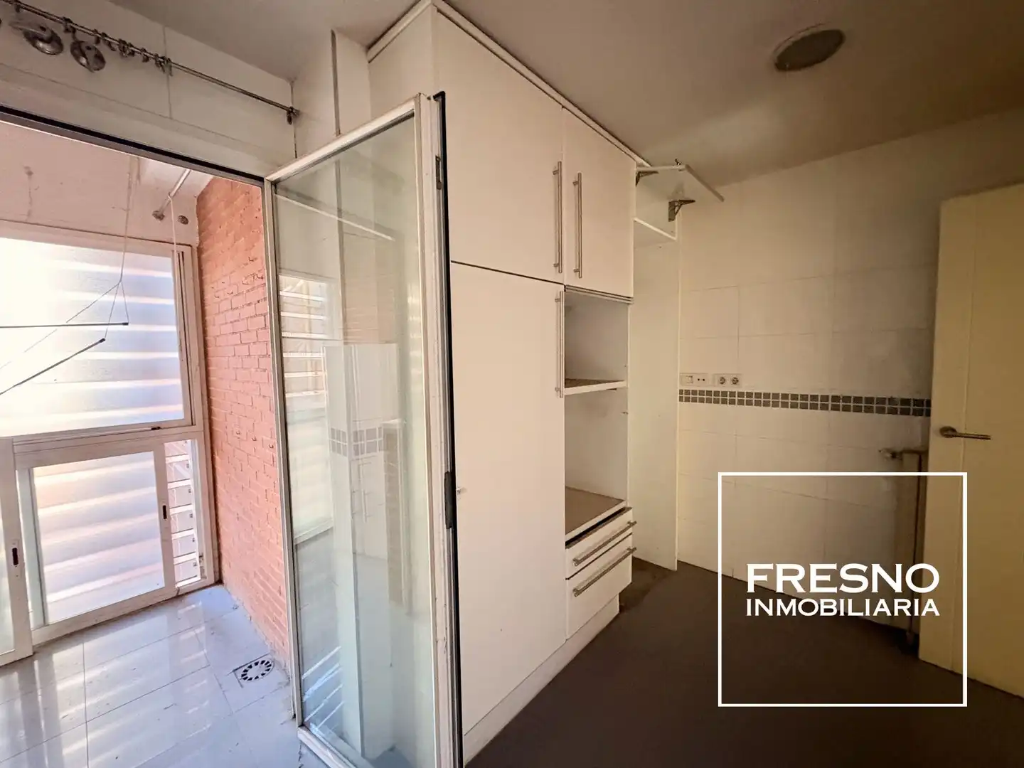Exterior view of Flat for sale in Madrid  with Heating, Storage room and Community pool
