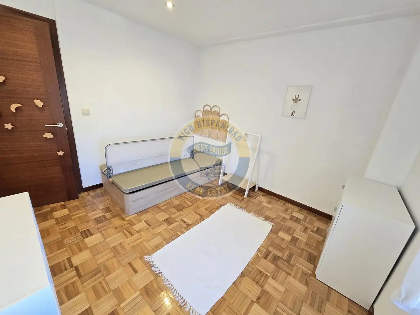 Flat for rent in Vigo   with Heating and Furnished