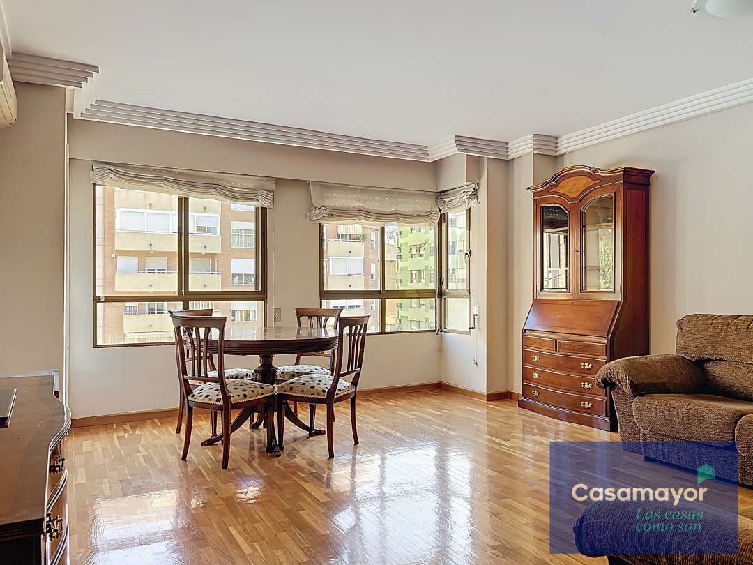 Comedor de Piso en venta en Alicante / Alacant con Aire acondicionado y Trastero