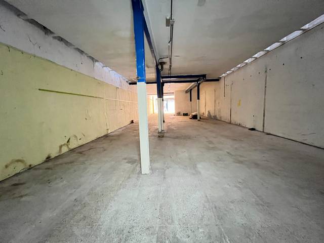 Local comercial en Alquiler en Vinyets - Molí Vell