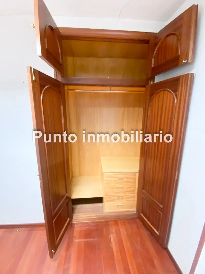 Bedroom of Flat for sale in Valladolid  with Heating, Parquet flooring and Terrace