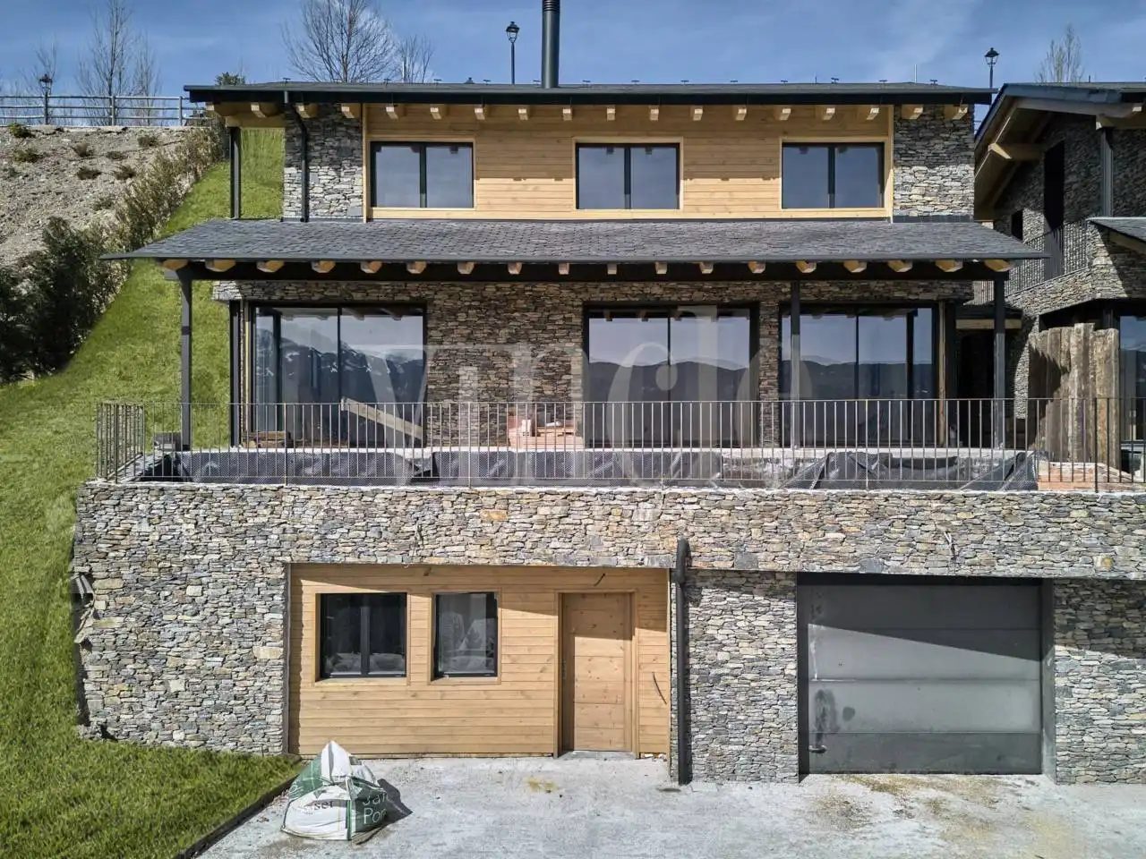 House with garden for sale in Calle ELS LLOSERS