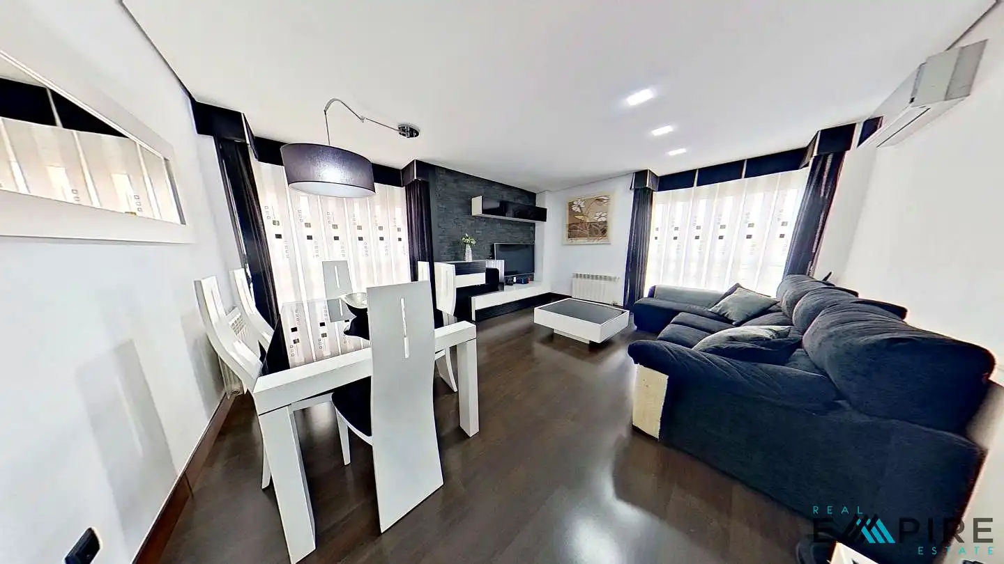 Piso en venta en Cristina Sánchez, Centro