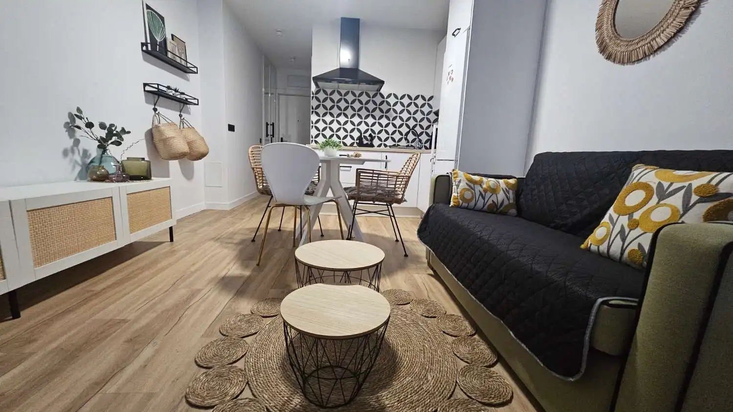 Living room of Study for rent in Torremolinos  with Air Conditioner, Heating and Terrace