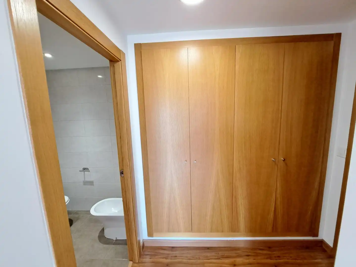 Baño de Piso en venta en Alzira con Aire acondicionado, Parquet y Terraza