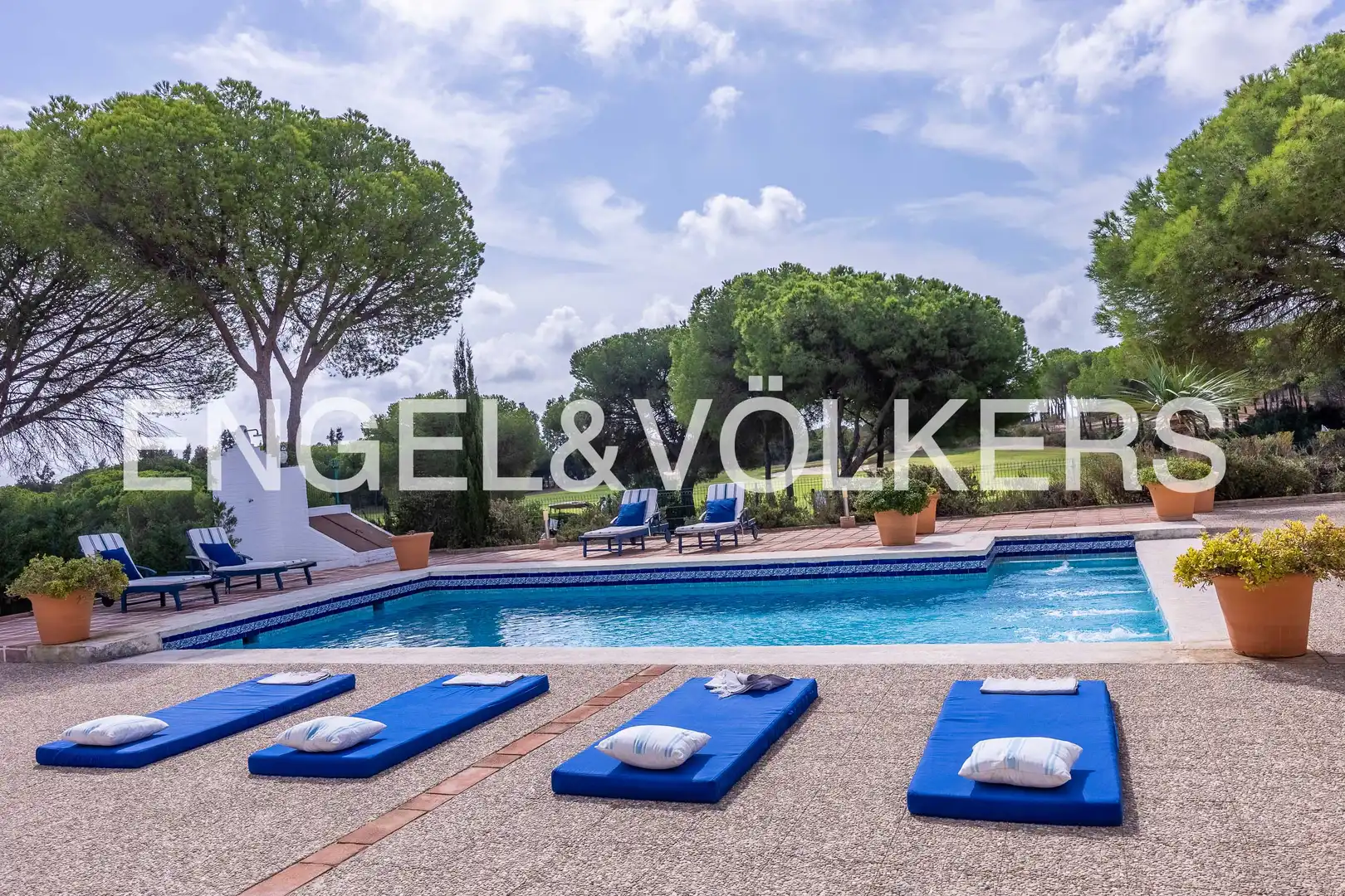 Piscina de Finca rústica en venta en Aljaraque con Aire acondicionado, Calefacción y Jardín privado