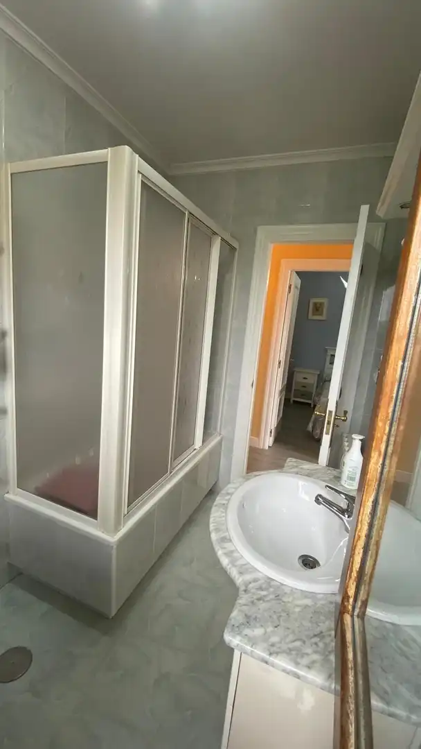 Bany de Casa adosada en venda en Meruelo amb Moblat