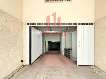 Parking for sale in Couto