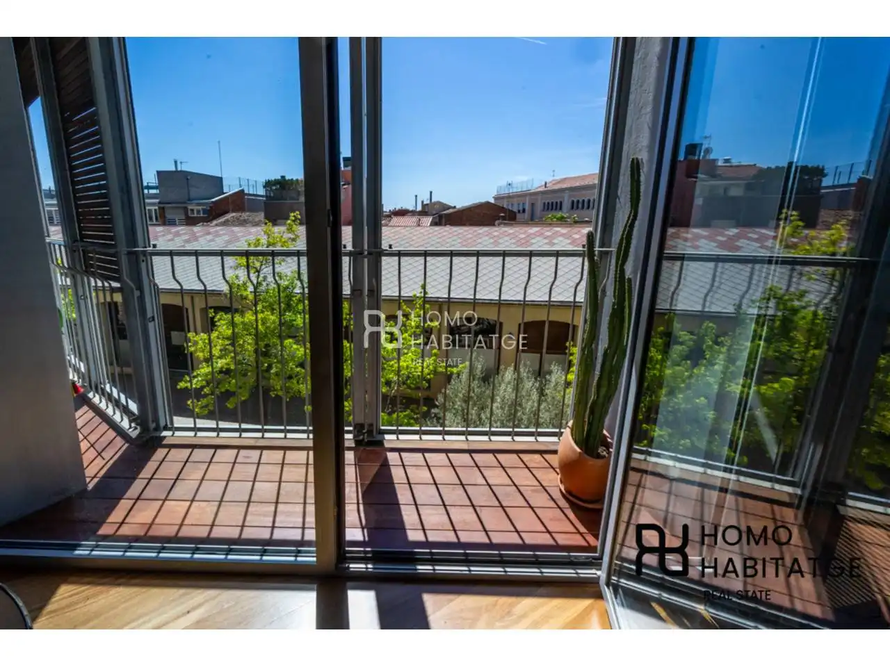 Exterior view of Flat for sale in Sabadell  with Air Conditioner, Heating and Balcony