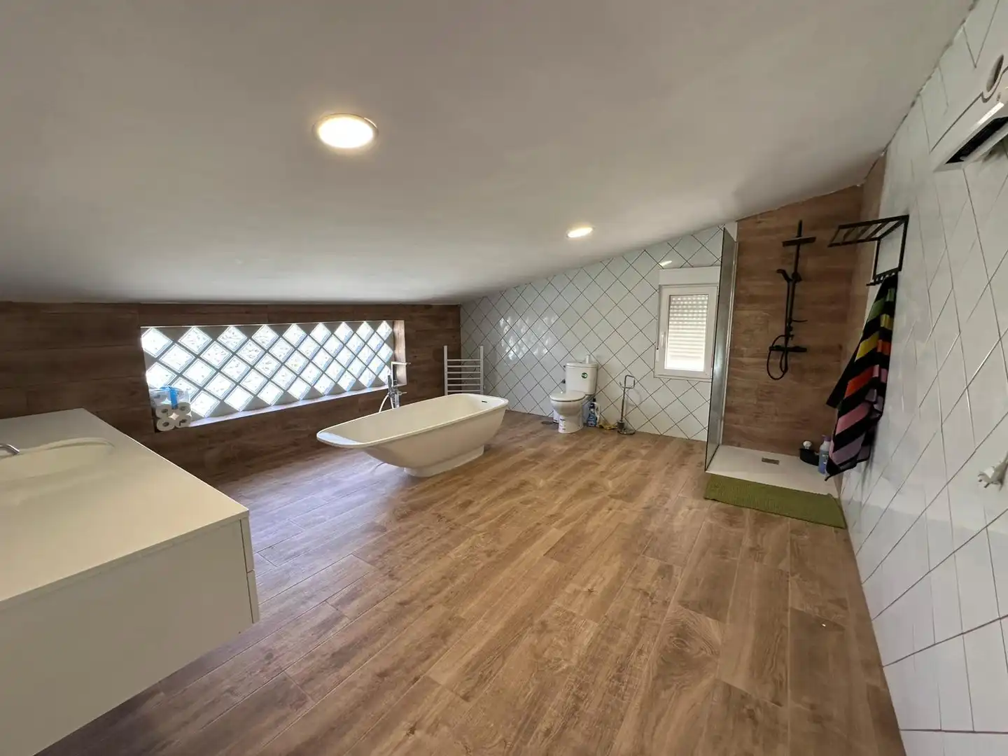 Bathroom of Houses for sale in Dolores  with Air Conditioner, Heating and Swimming Pool