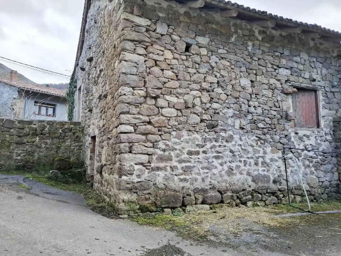 Vista exterior de Casa adosada en venta en Los Tojos  con Trastero