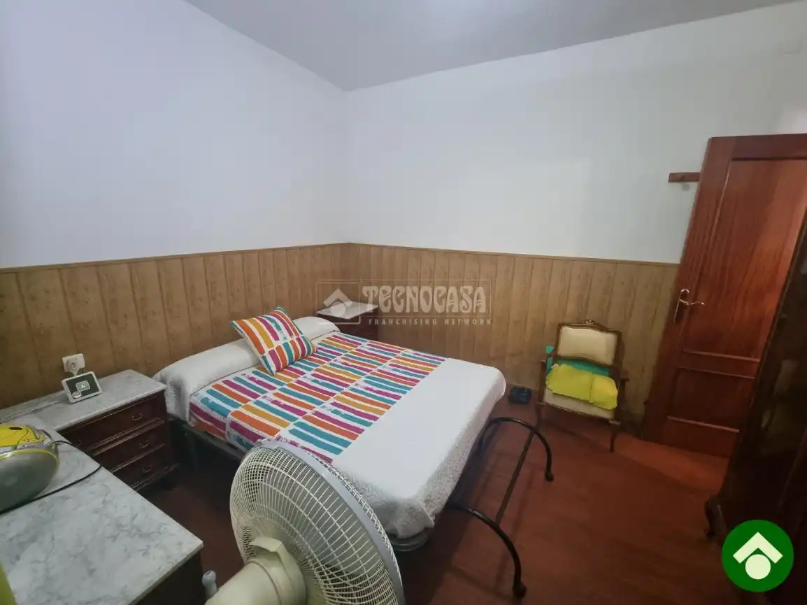 Habitación de Casa adosada en venta en Santa Fe con Trastero