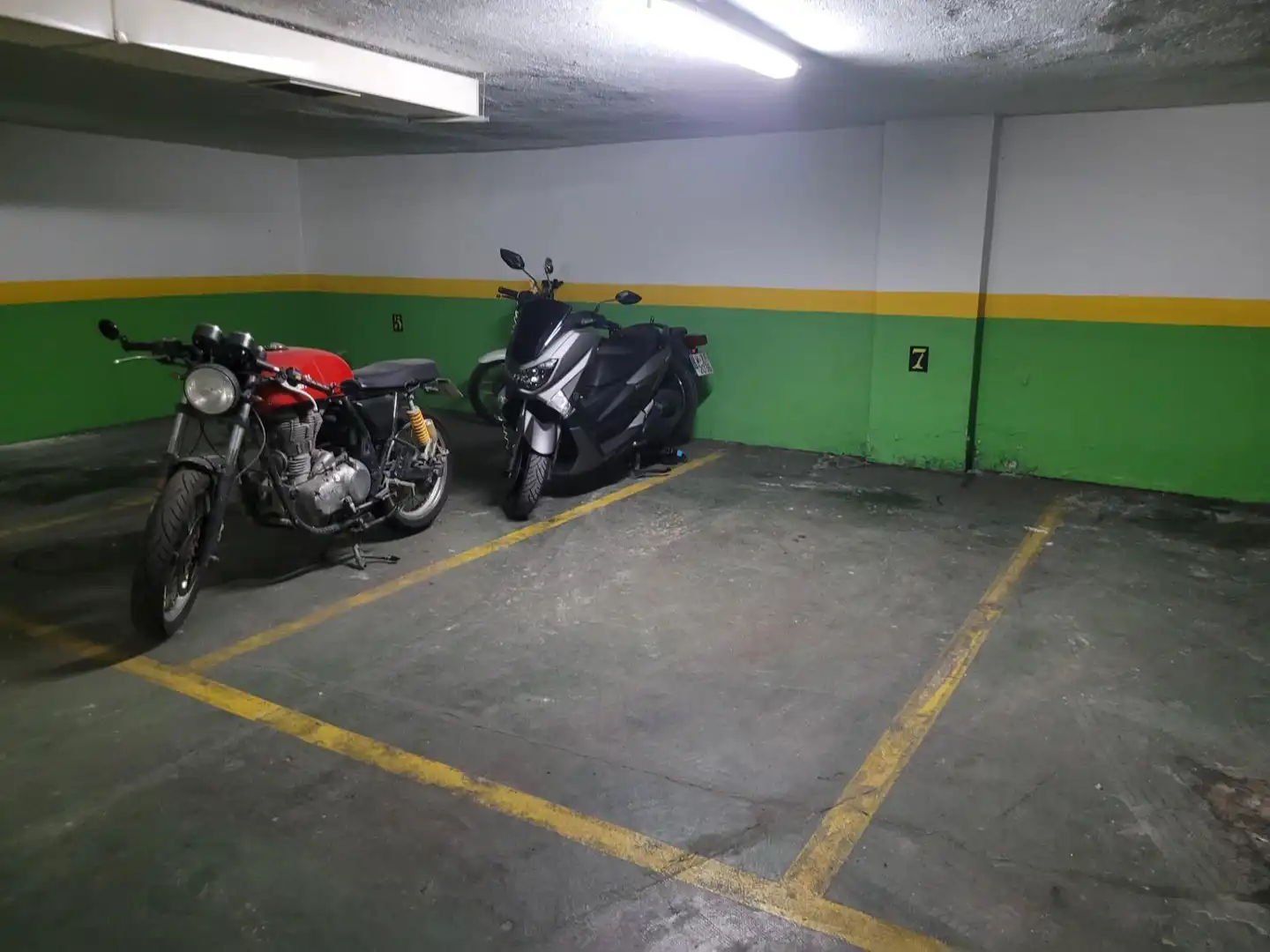 Parking à louer à Calle Infanta Mercedes, imagen 3