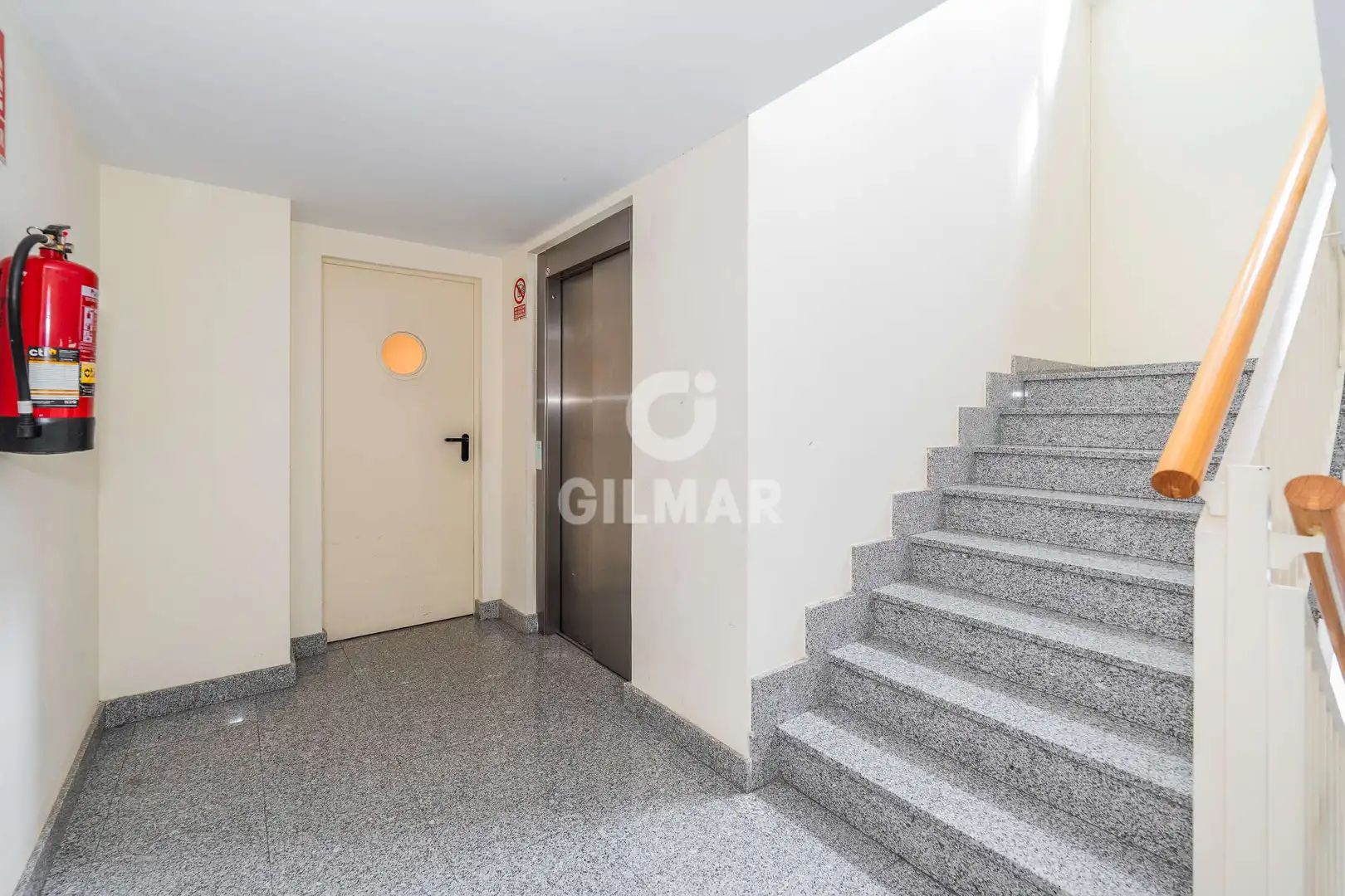 Piso en venta en Madrid con Calefacción y Trastero
