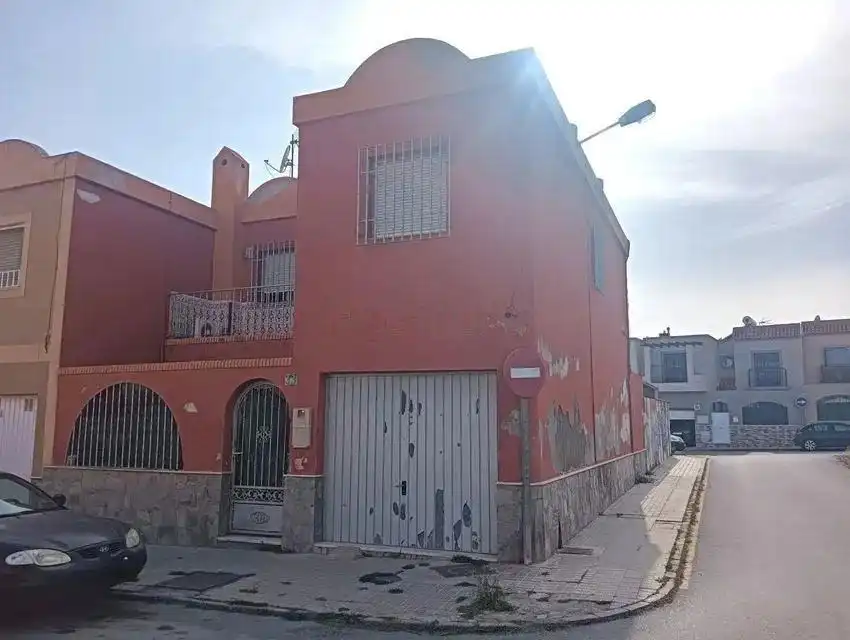 Vista exterior de Piso en venta en Almería
