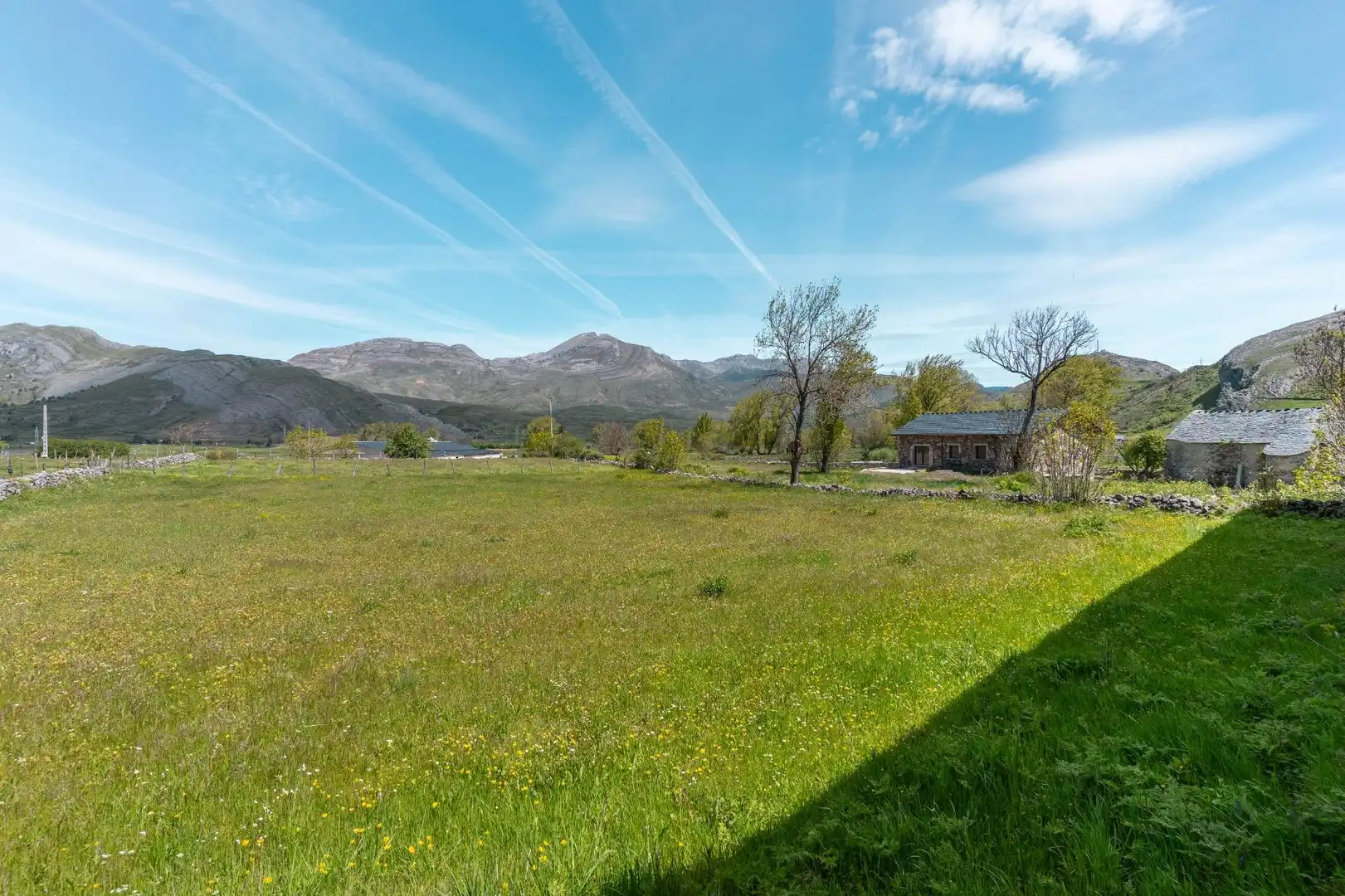 Casa o chalet en venta en Cabrillanes con Jardín privado, Terraza y Trastero