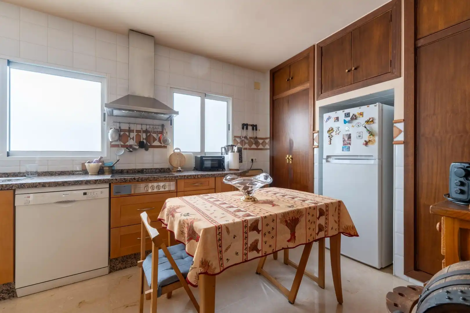 Küche von Wohnung zum Verkauf in Córdoba mit Klimaanlage, Heizung und Abstellraum