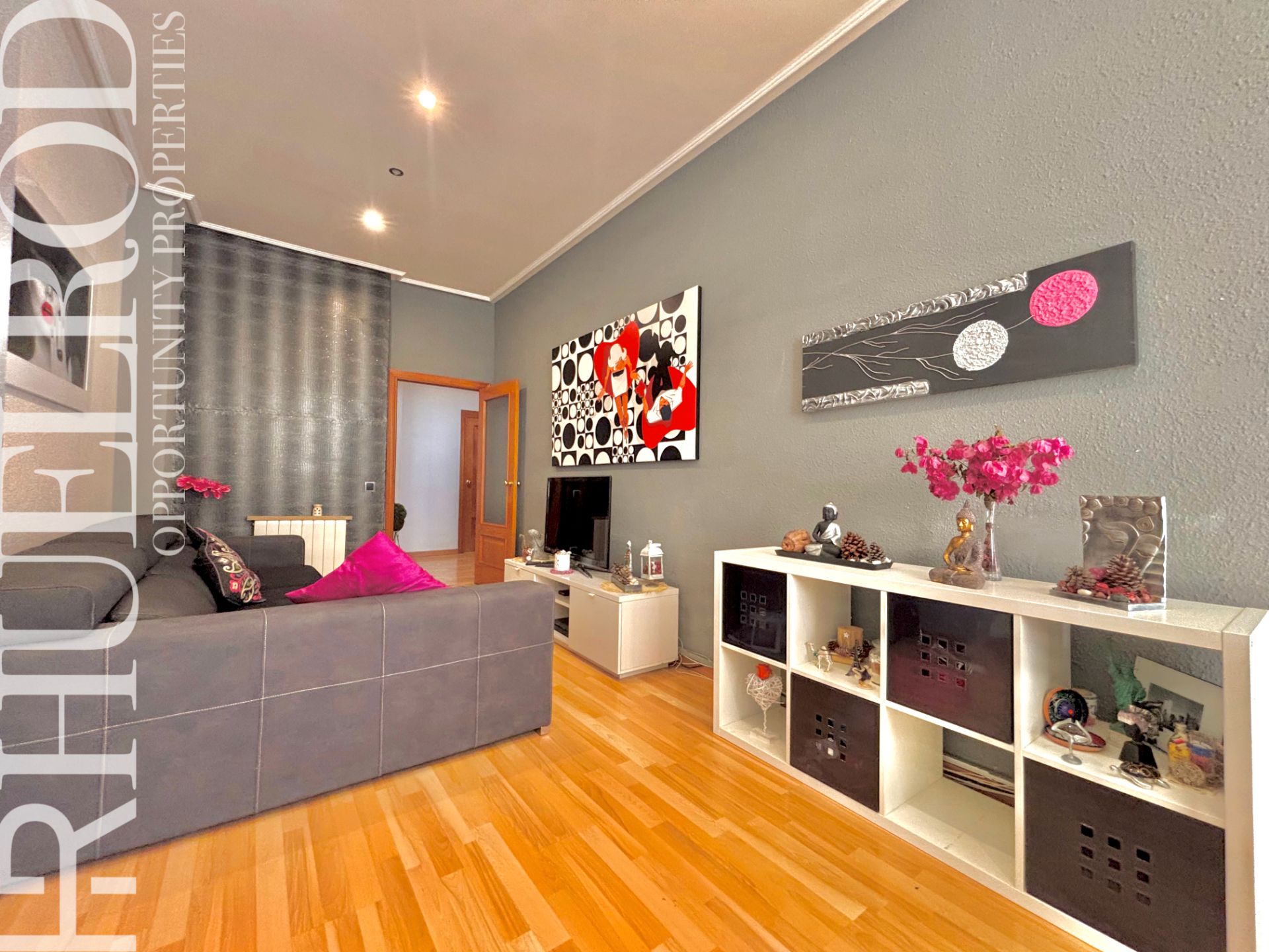 Sala d'estar de Planta baixa en venda en Pineda de Mar amb Calefacció, Parquet i Traster