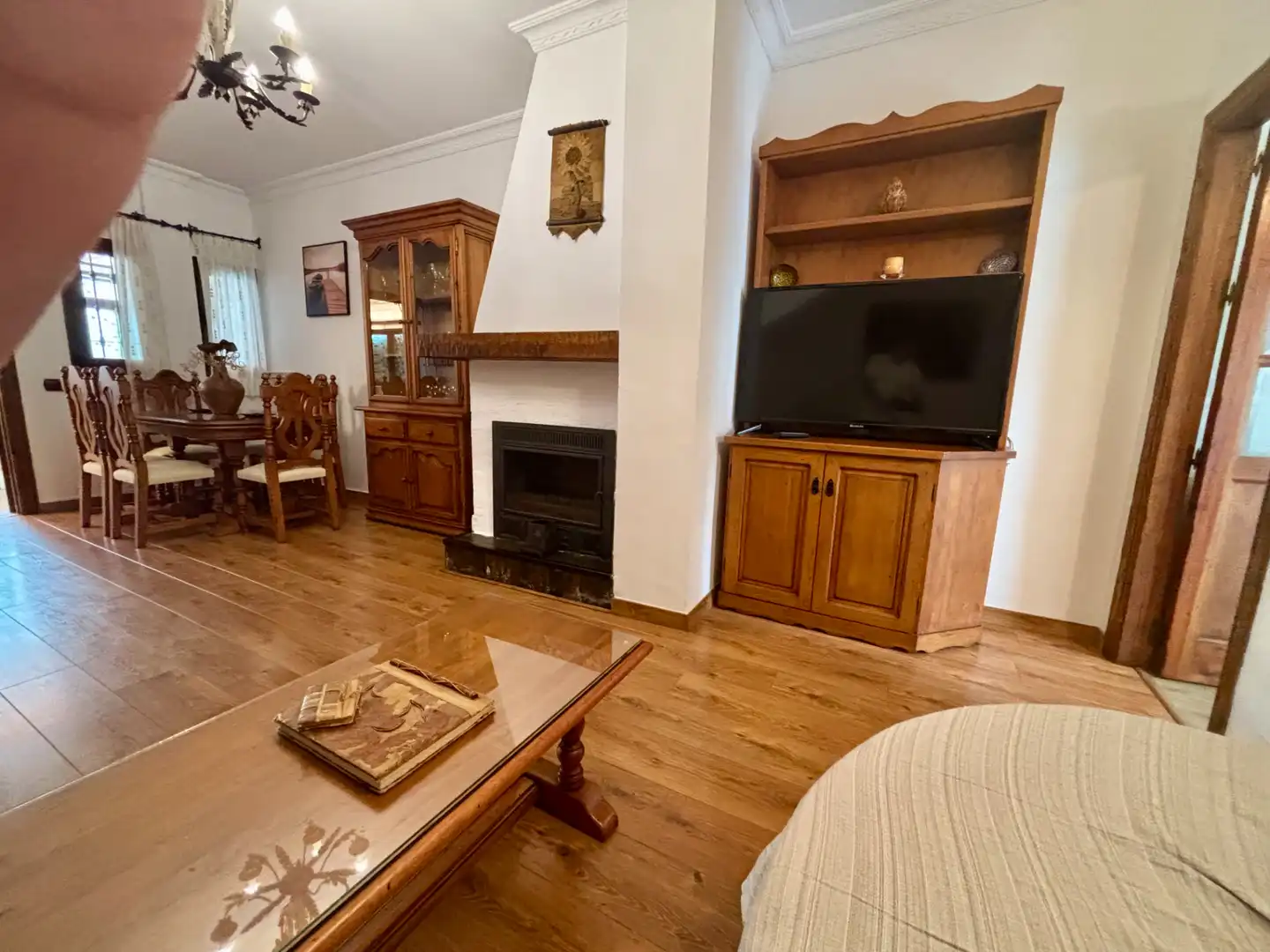 Wohnzimmer von Einfamilien-Reihenhaus zur Miete in Mijas mit Klimaanlage, Heizung und Möbliert