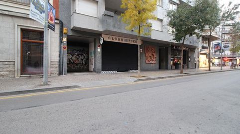 ¡Oportunidad! Plaza de aparcamiento en venta para coche mediano o pequeño situado en el centro comercial de Girona, en la calle de, immagine 4