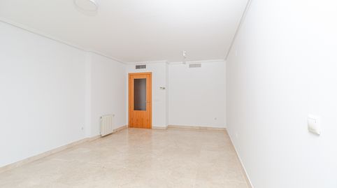 Foto 3 de Piso en venta en Paus - Poligono San Blas, Alicante / Alacant