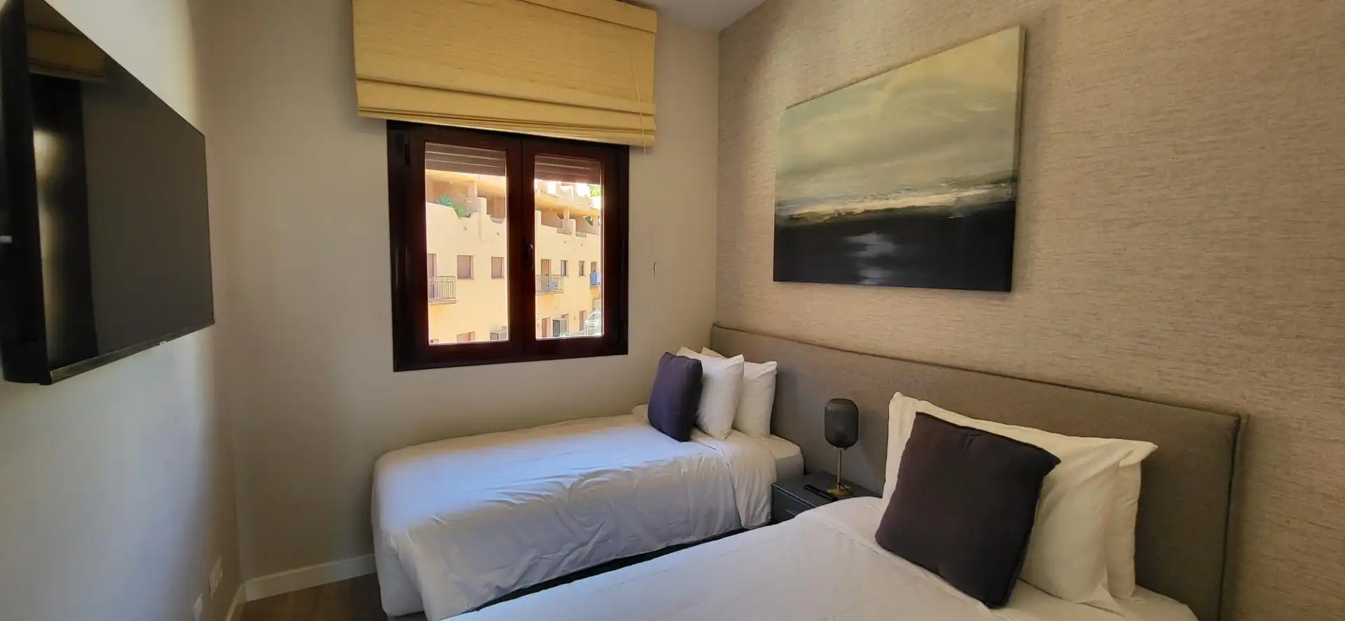 Dormitori de Apartament en venda en Benahavís amb Aire condicionat, Calefacció i Jardí privat