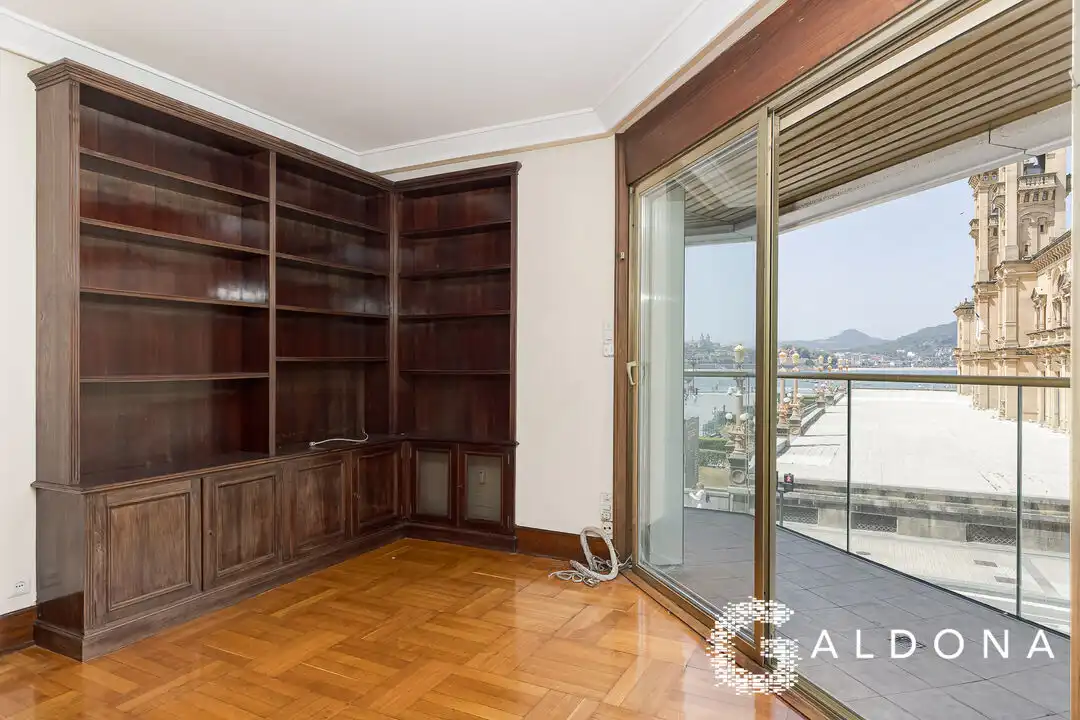 Sala de estar de Piso en venta en Donostia - San Sebastián  con Calefacción, Terraza y Balcón