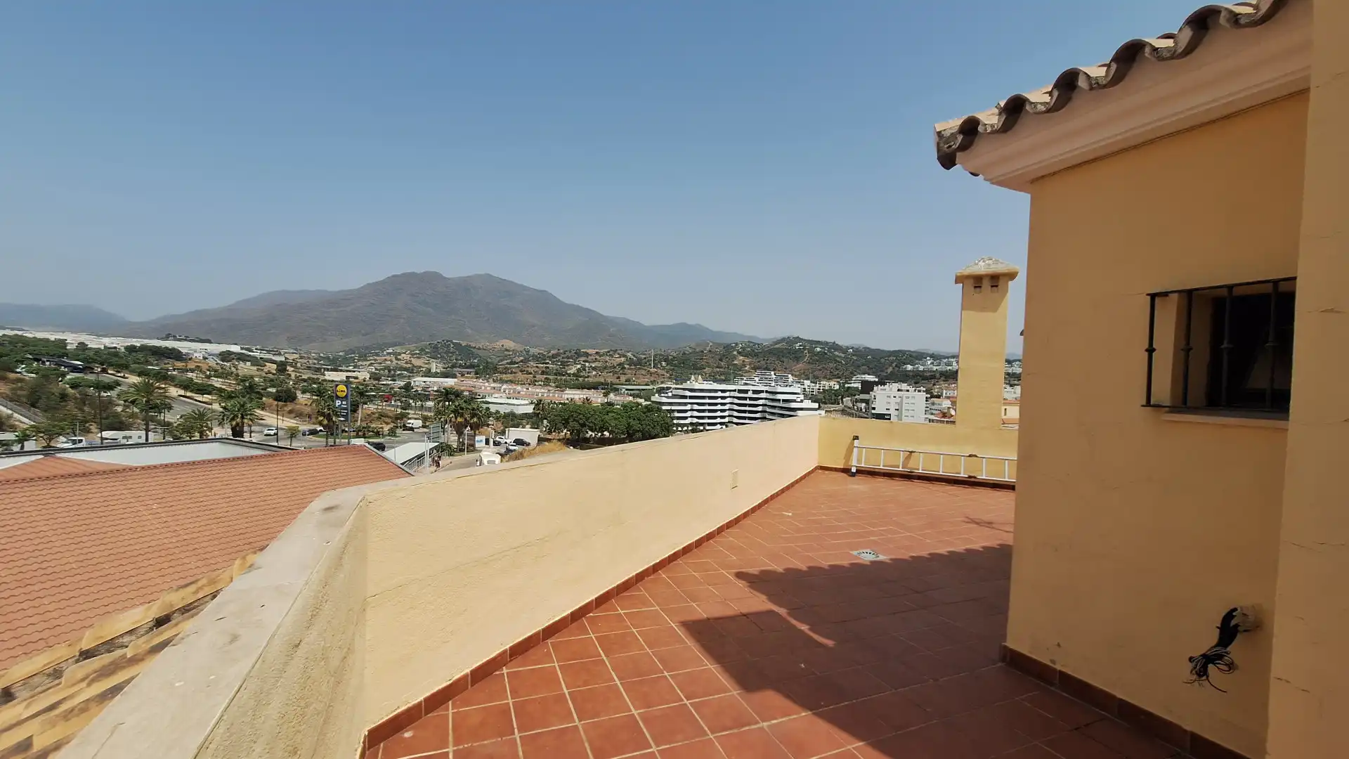 Terrassa de Casa adosada en venda en Estepona amb Terrassa