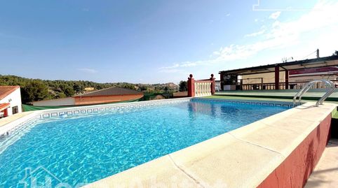 CHALET CON PISCINA, GARAJE, TERRAZA Y BARBACOA, imagen 3